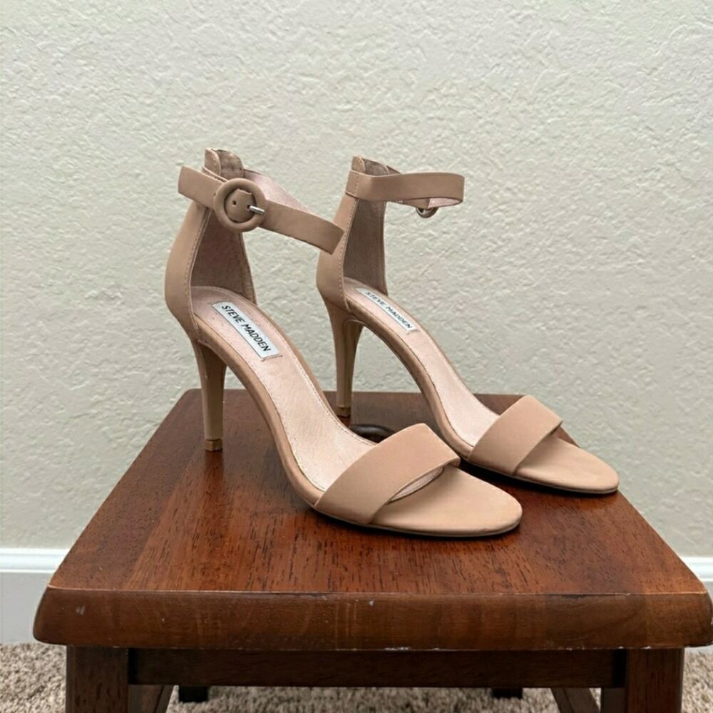 Steve Madden Elegant Tan Stiletto Ankle Strap Heels - Picture 2 of 5